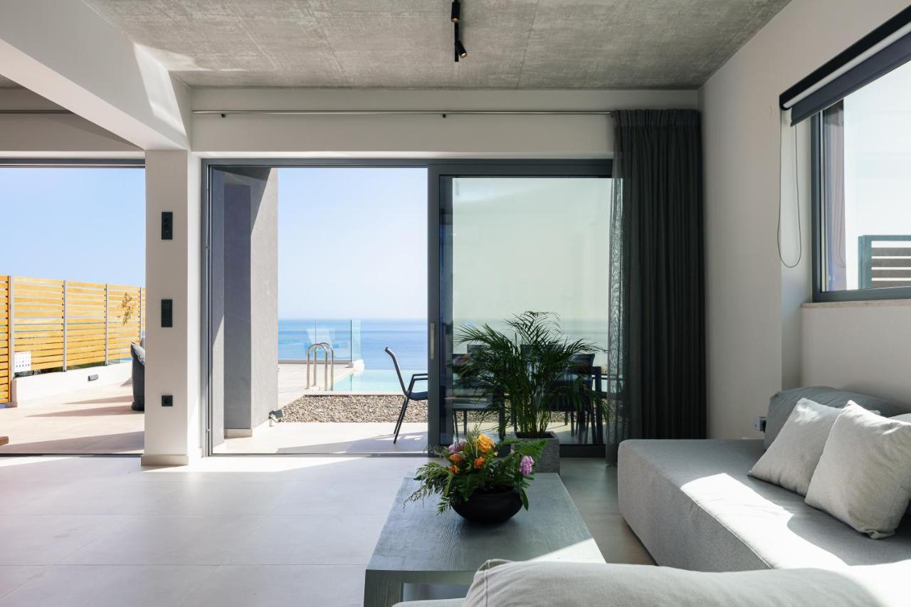 Krystallon Villas パレオコラ エクステリア 写真